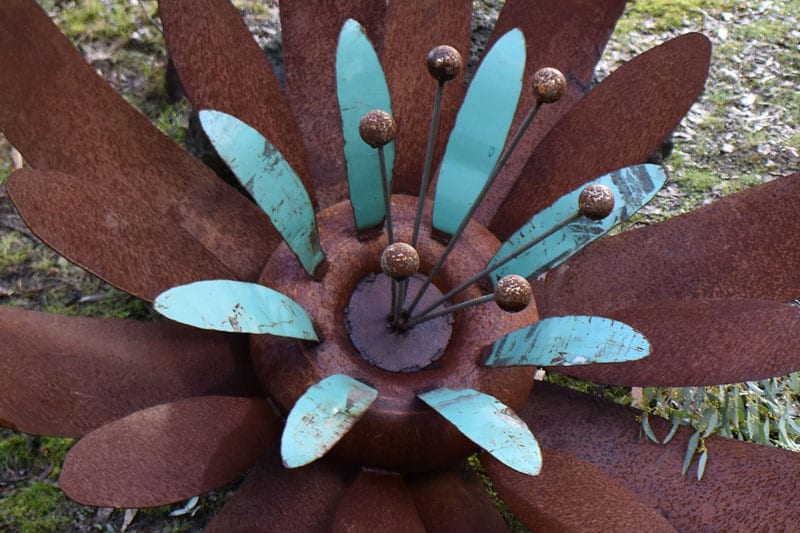 Scrap metal flower, Tread Sculptures