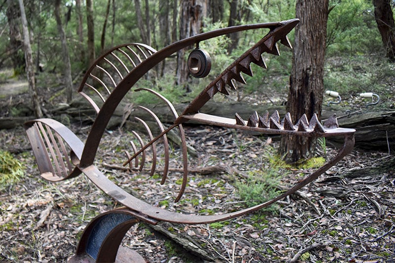 Recycled metal garden art handmade by Tread Sculptures and glass work designed by Rob Hayley in Melbourne, Australia
