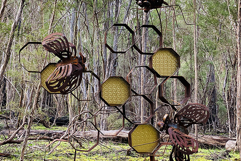 Quirky scrap metal Buzzi Beez handmade by Tread Sculptures in Melbourne, Australia.