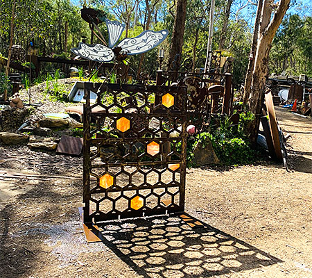 Scrap metal garden art piece handmade from recycled materials by Tread Sculptures, Linda MacAulay and Rob Hayley in Melbourne, Australia