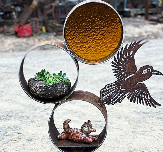 Scrap metal Kookaburra metal garden art made from reclaimed materials by Tread Sculptures in Melbourne, Australia