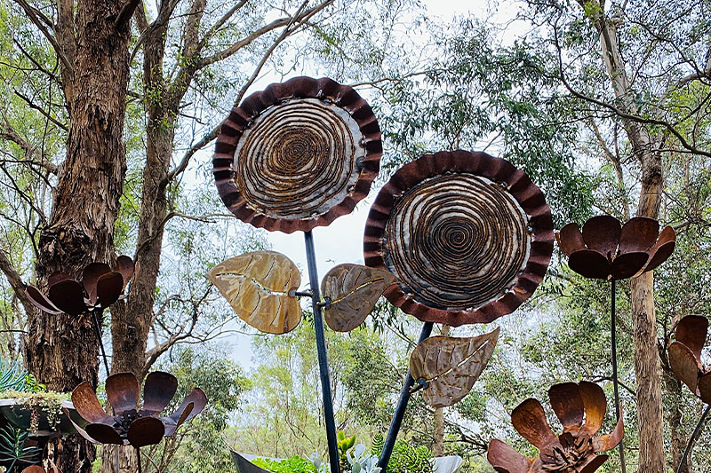 Huge sunflower sculptures made from secondhand materials by Tread Sculptures in Melbourne, Australia