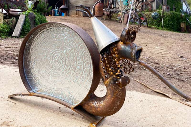 Glass snail sculpture made from reclaimed materials by Tread Sculptures in Melbourne, Australia