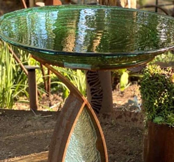 Freestanding birdbath a great addition to any outdoor space